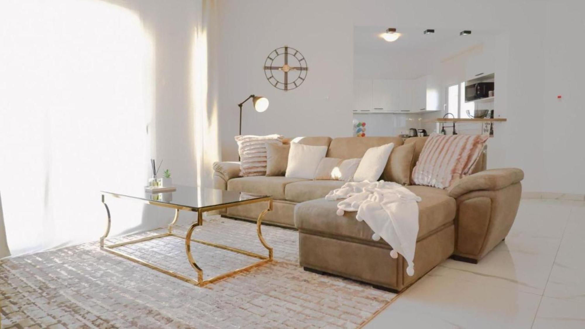 H&O Boulevard Breeze Apartment! 파포스 외부 사진